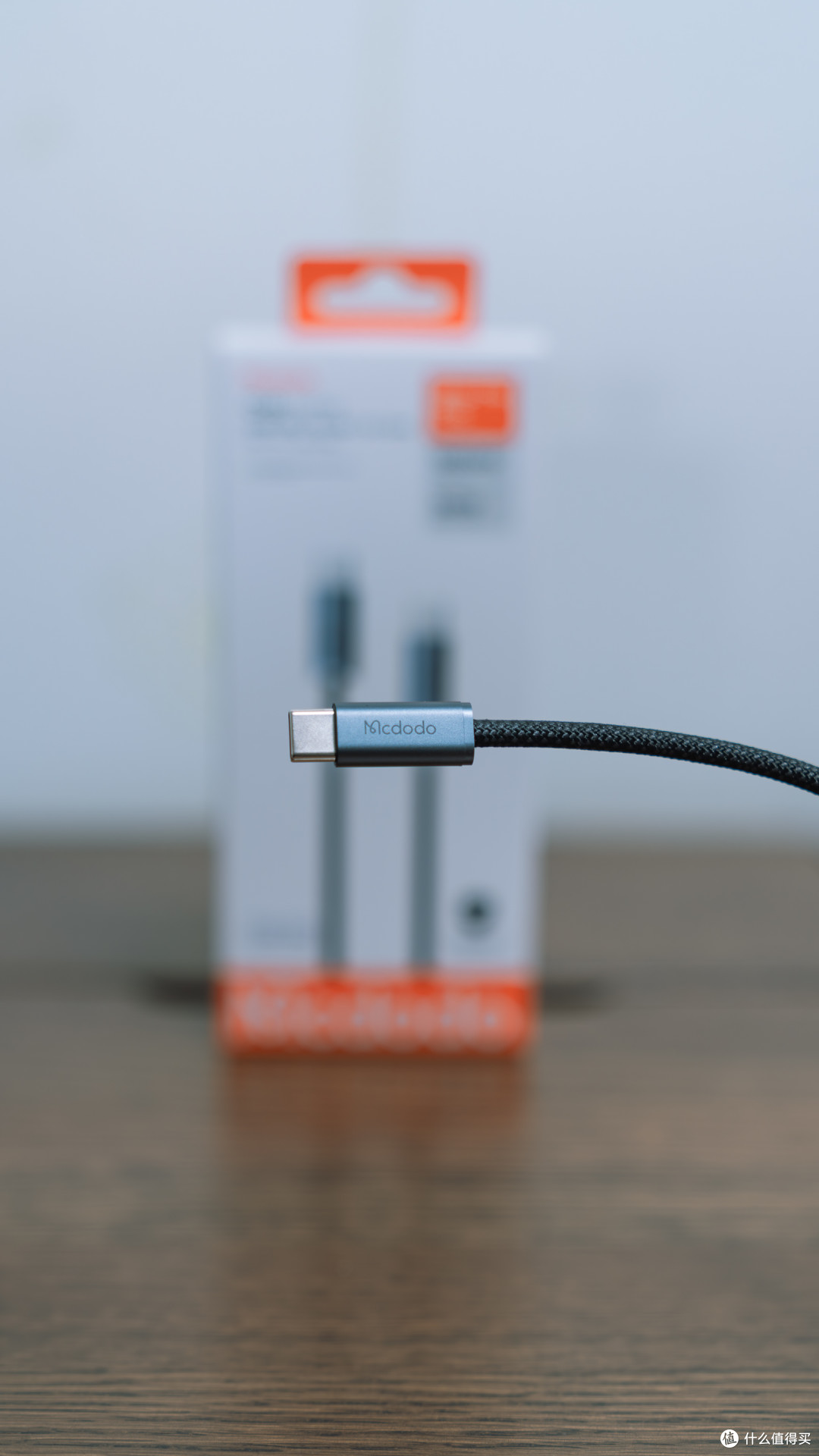 一线多用——麦多多240W USB-C转USB-C超薄数据线
