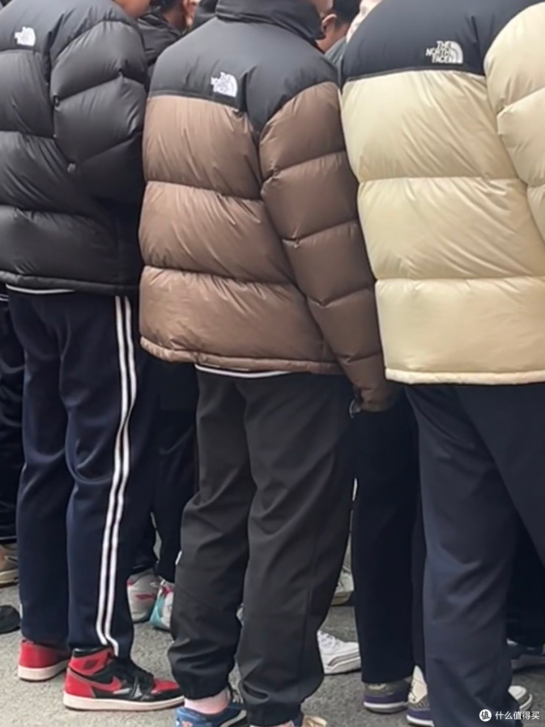 网红羽绒服自以为时髦,实际穿着土气没有性价比,如今变成街服!