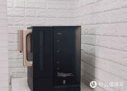 凭什么是全季节饮品管家?追觅S1把制冰机、净水器、热水壶三合一