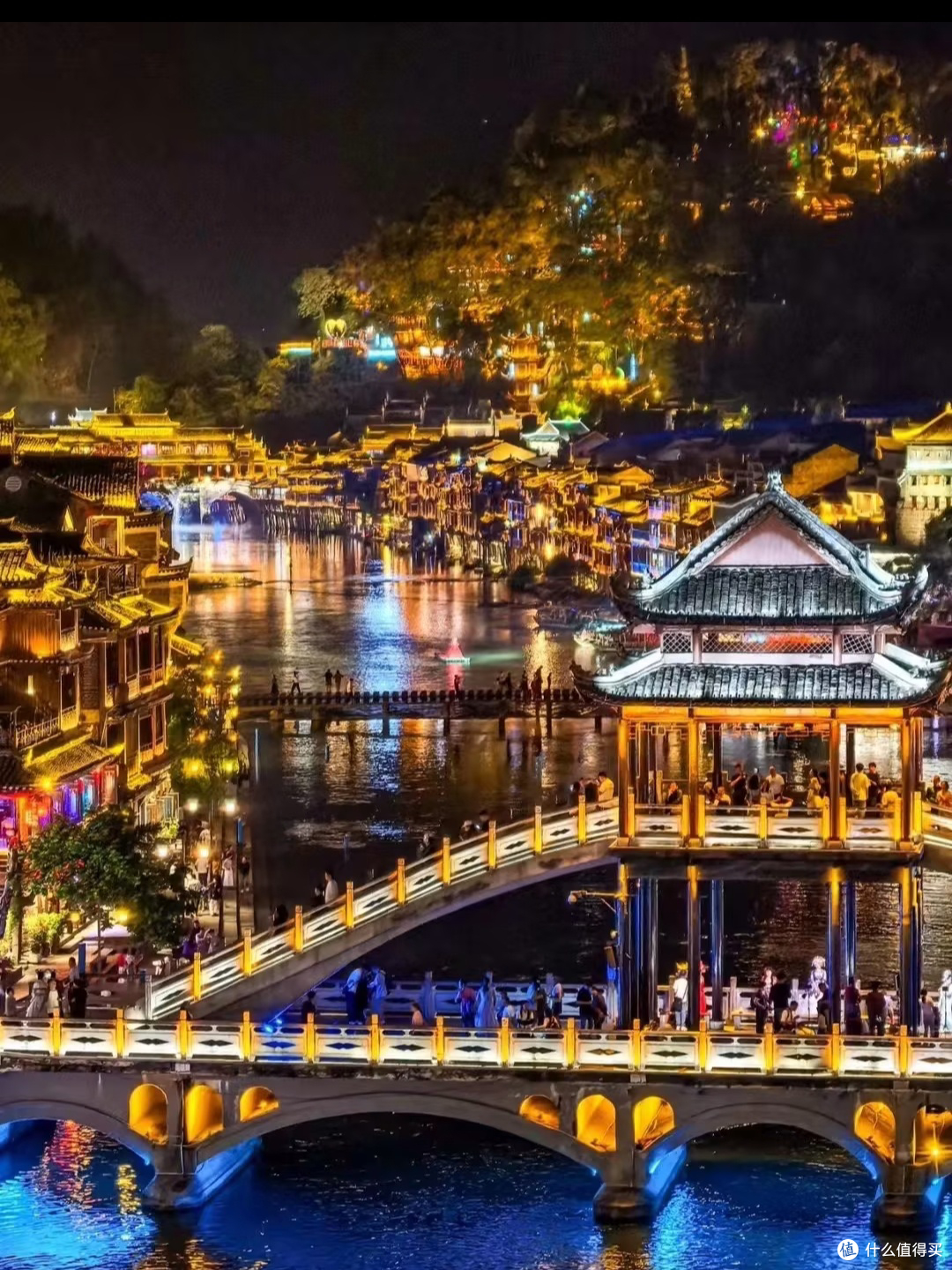凤凰古城：山水与民俗的治愈之旅