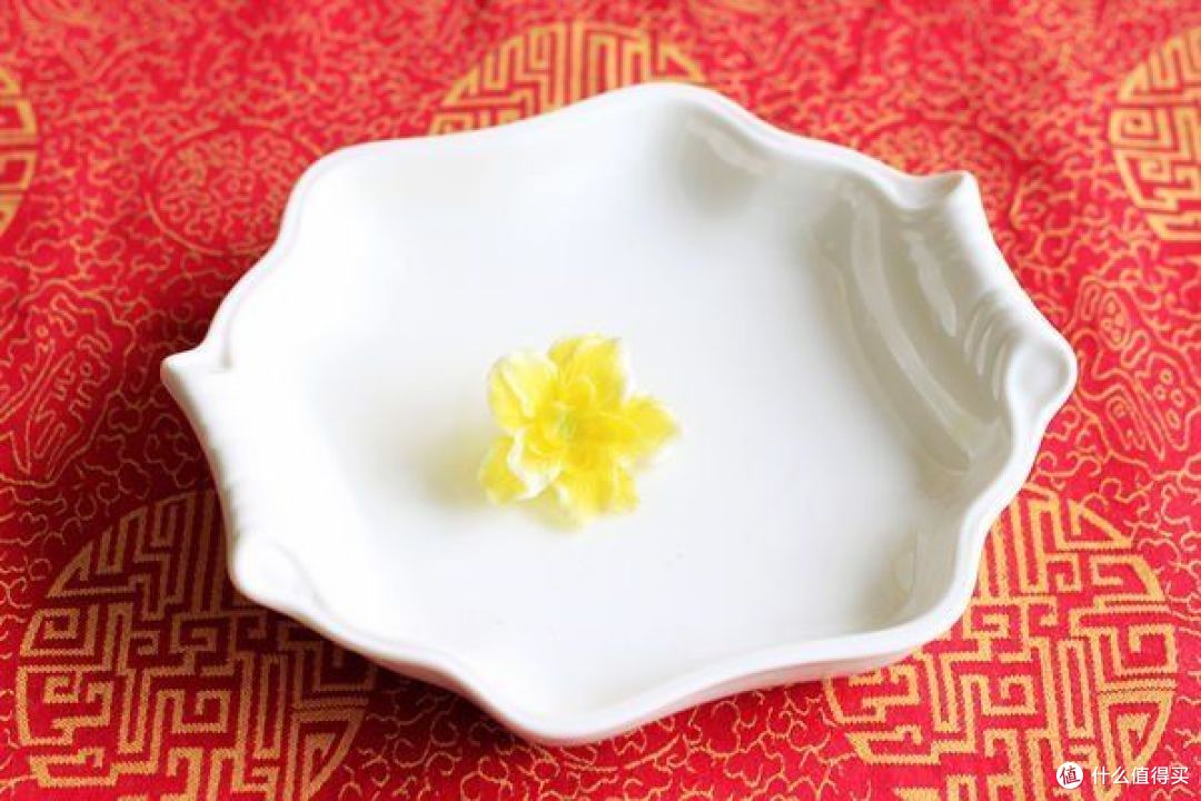 陪伴我十几年的盘子碗,也是情感的寄托!