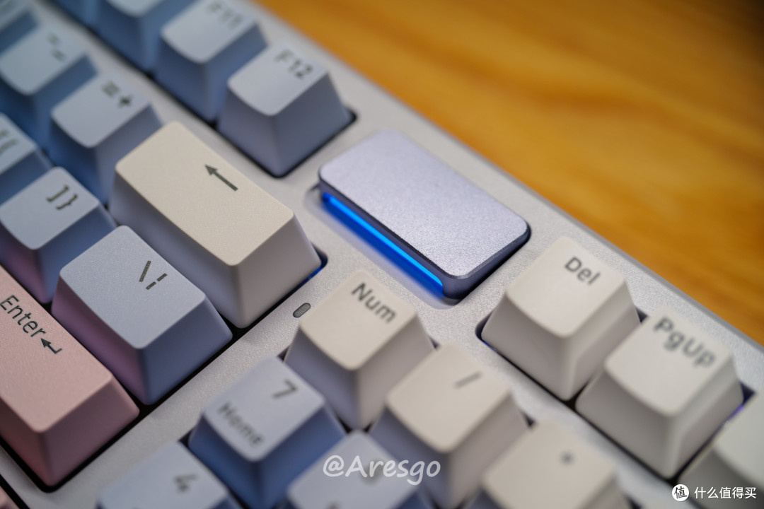 新年外设全套焕新——最强续航无线套装V700DIY-98、VT9 MAX二代