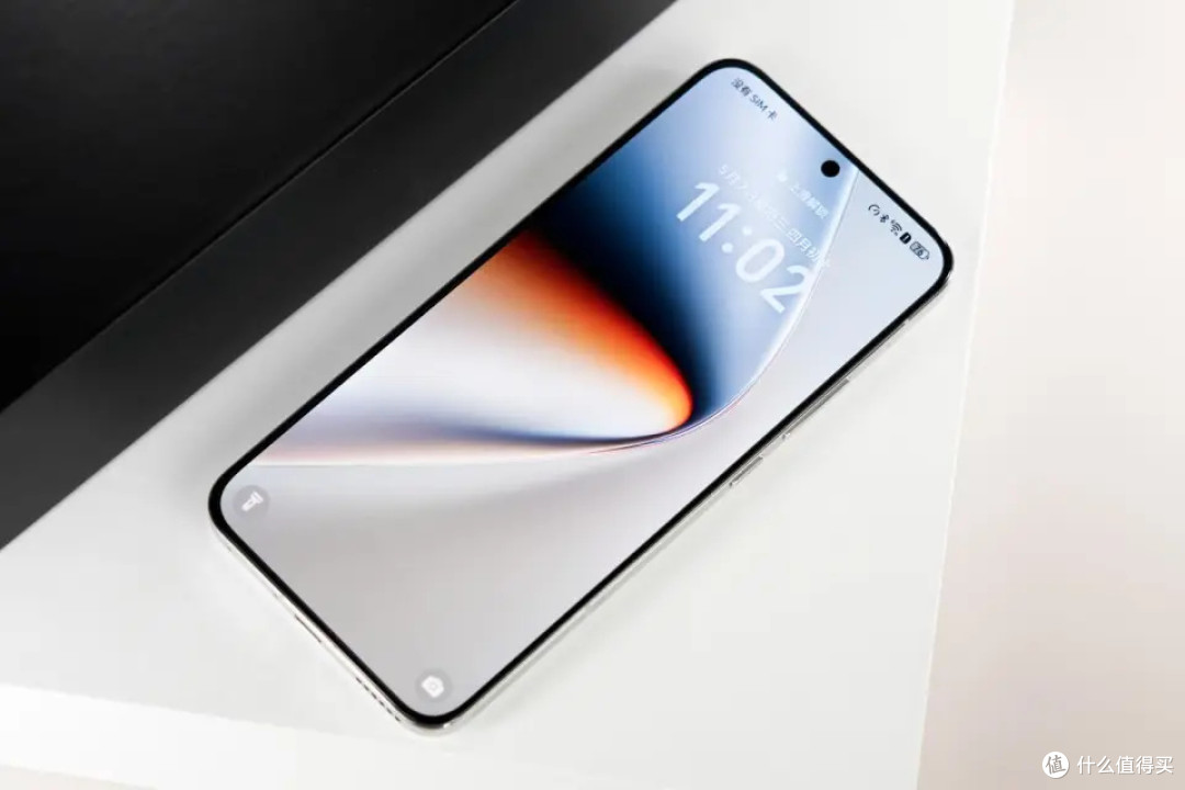 荣耀“更激进了”,16GB+512GB+7200mAh,经典旗舰再度重回低价