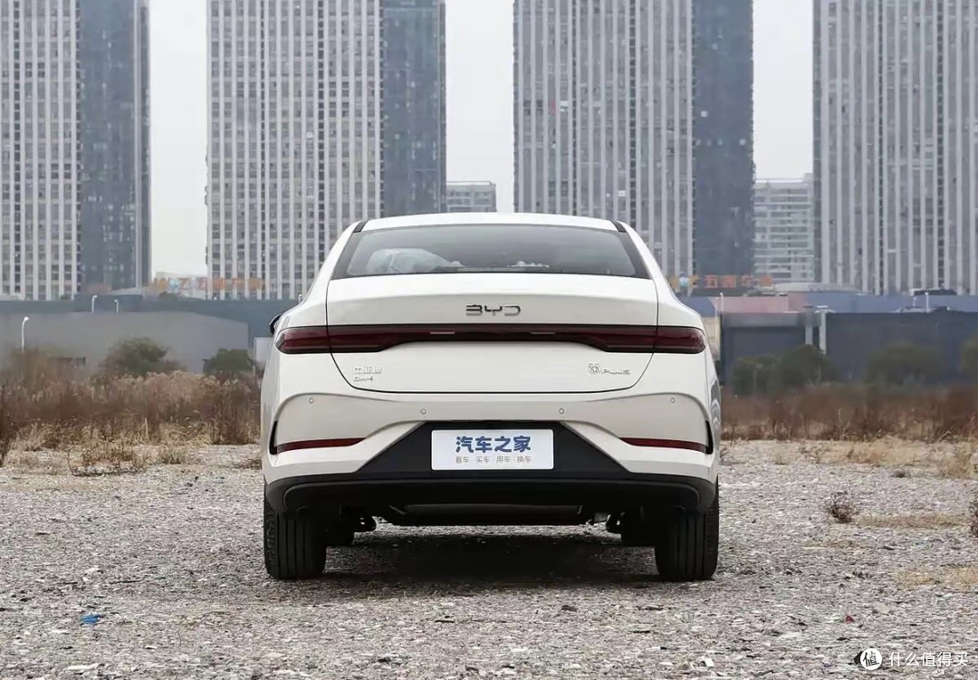 7.98万起!比亚迪秦PLUS DM-i新版上市,纯电210km,油耗2.79L