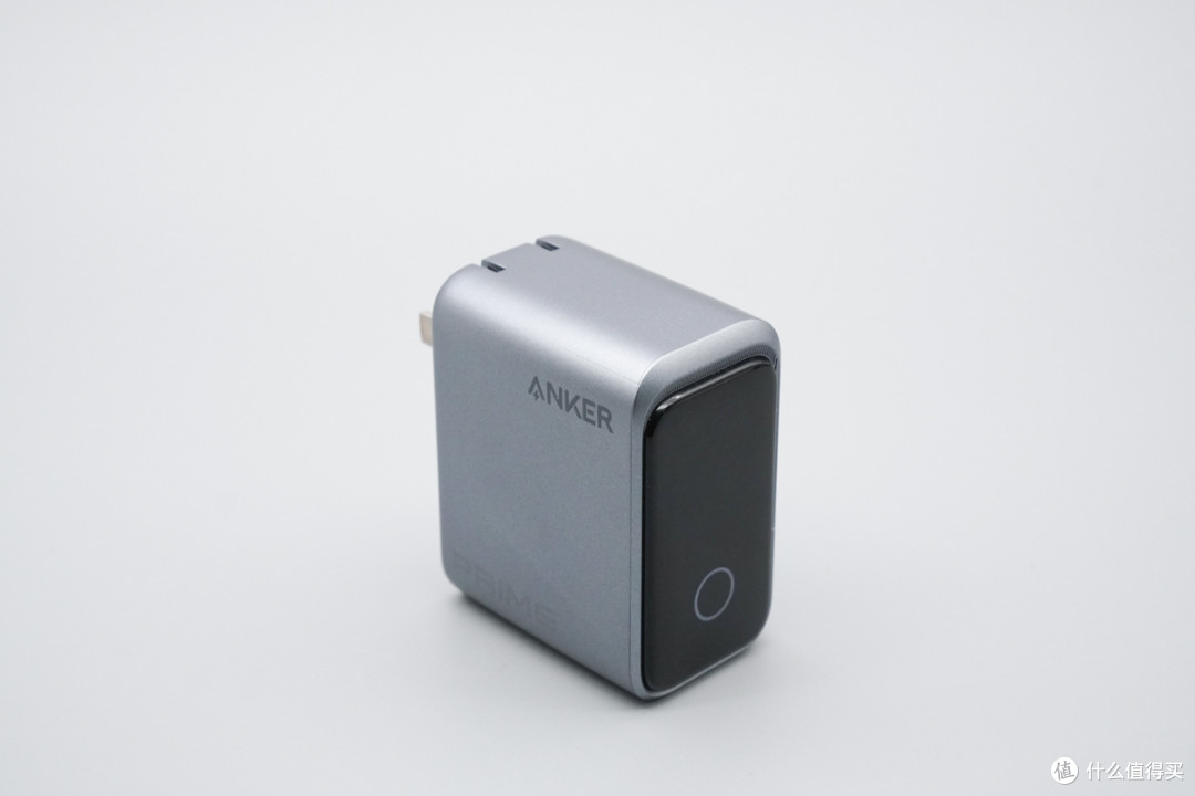 体积比苹果小却性能更强?Anker Prime 智显充Pro 160W快充测试