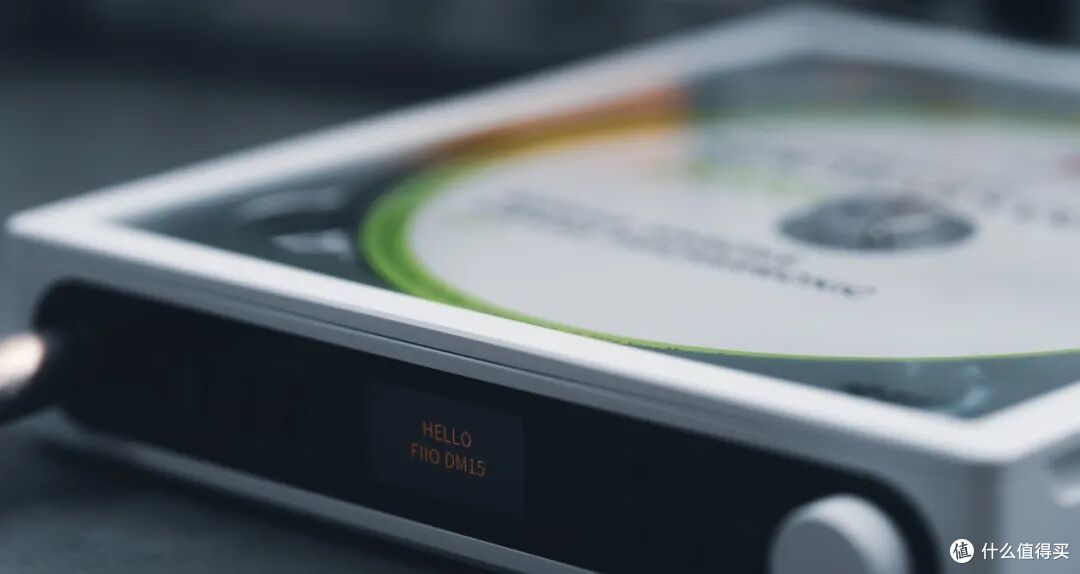 「BASS+2 “嘿喂狗!”」广义好听的便携 CD 机 | FIIO DM15 R2R
