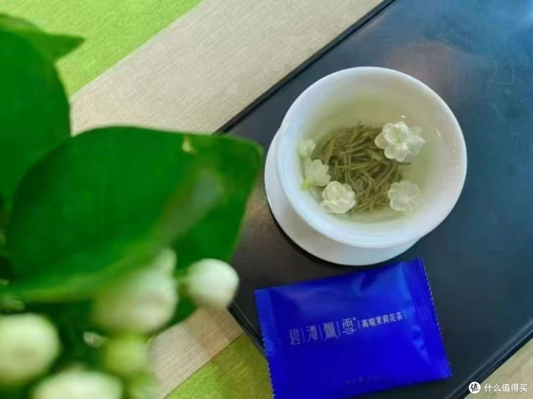 非遗技艺+国际金奖:碧潭飘雪论道,春节商务伴手礼的格调之选