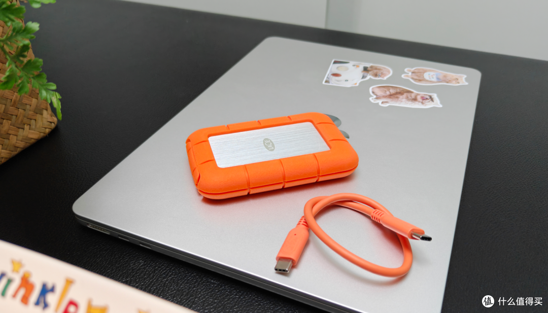 速度狂魔+硬核铠甲:雷孜LaCie Rugged SSD4的4000MB/s测试