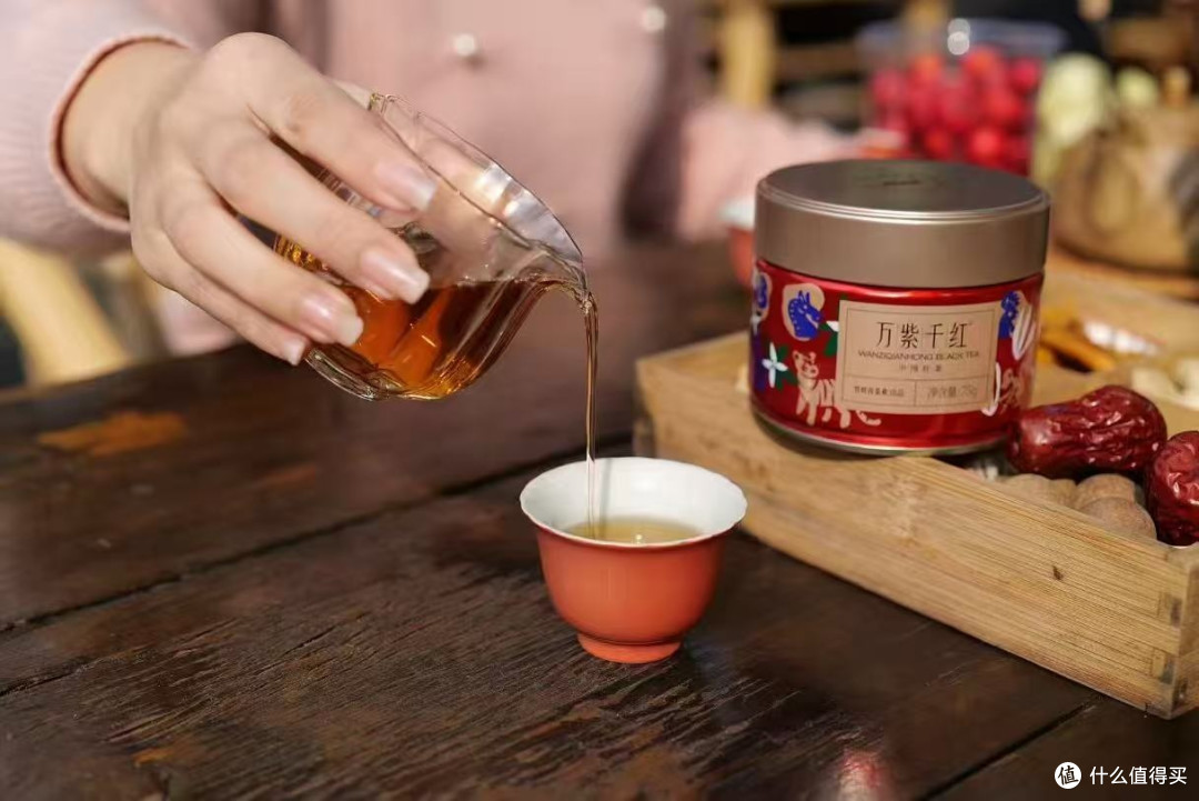 万紫千红小红罐:今年春节,给朋友的伴手礼多点“不一样”