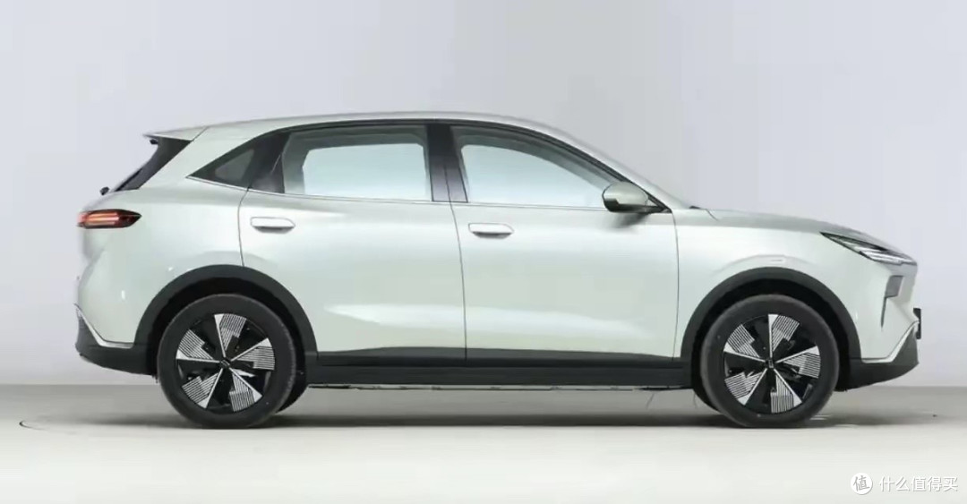 不足7W的SUV,续航565公里,31天卖出5294辆,不输海豚和银河E5