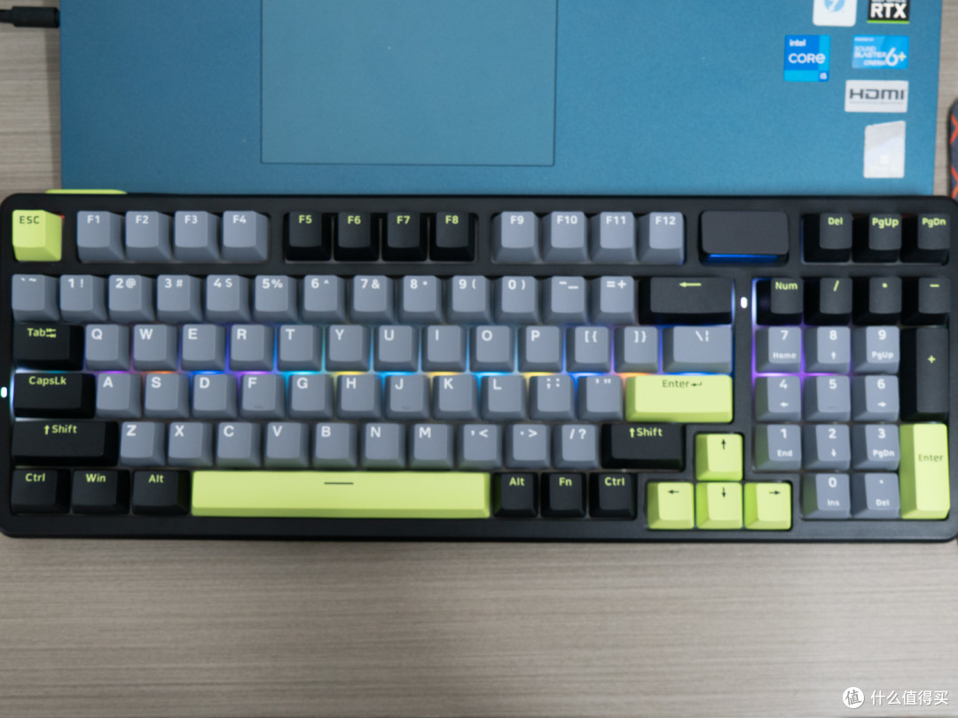 雷柏VT9 MAX鼠标 + V700DIY-98长续航版无线键鼠套深度体验