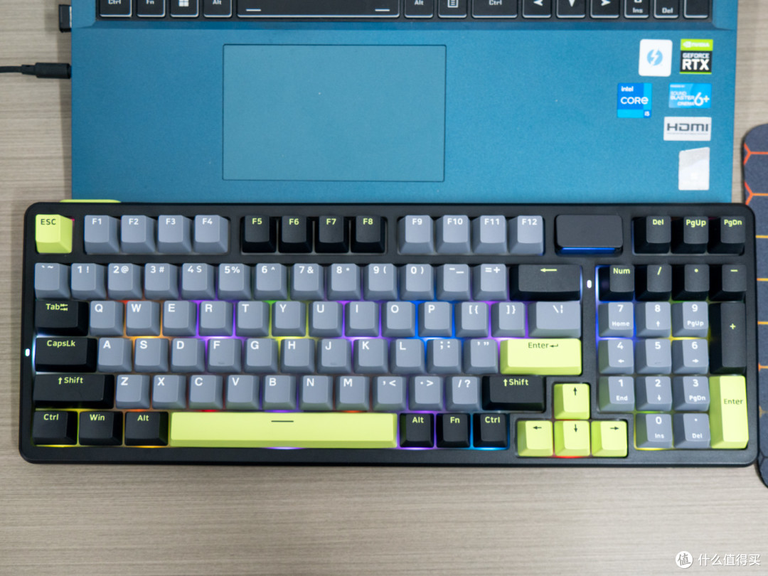 雷柏VT9 MAX鼠标 + V700DIY-98长续航版无线键鼠套深度体验