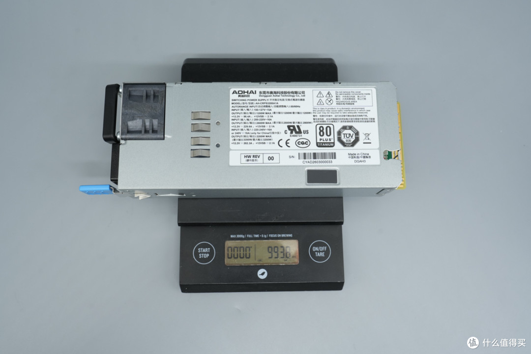 全桥LLC架构+钛金能效!奥海3200W服务器电源拆解
