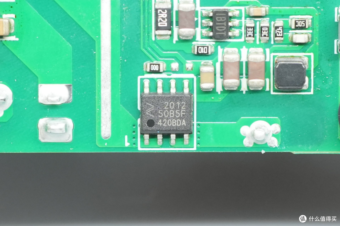 全桥LLC架构+钛金能效!奥海3200W服务器电源拆解