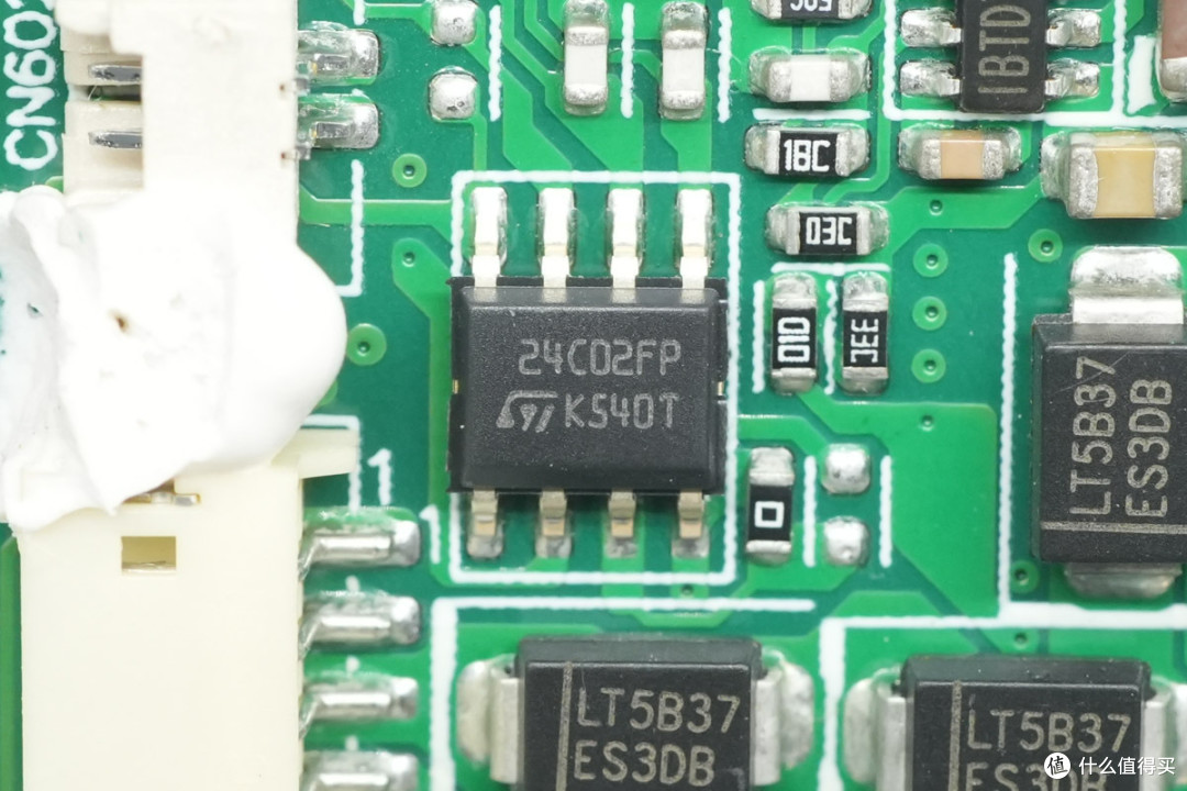 全桥LLC架构+钛金能效!奥海3200W服务器电源拆解