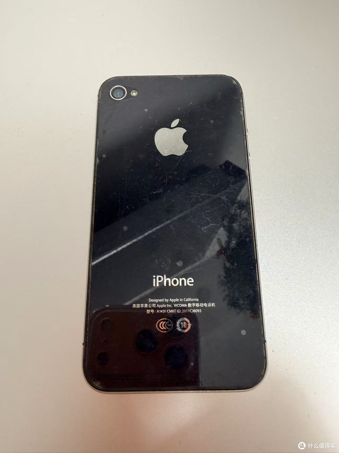我的初代机皇📱 从4S到17Pro的青春跨度