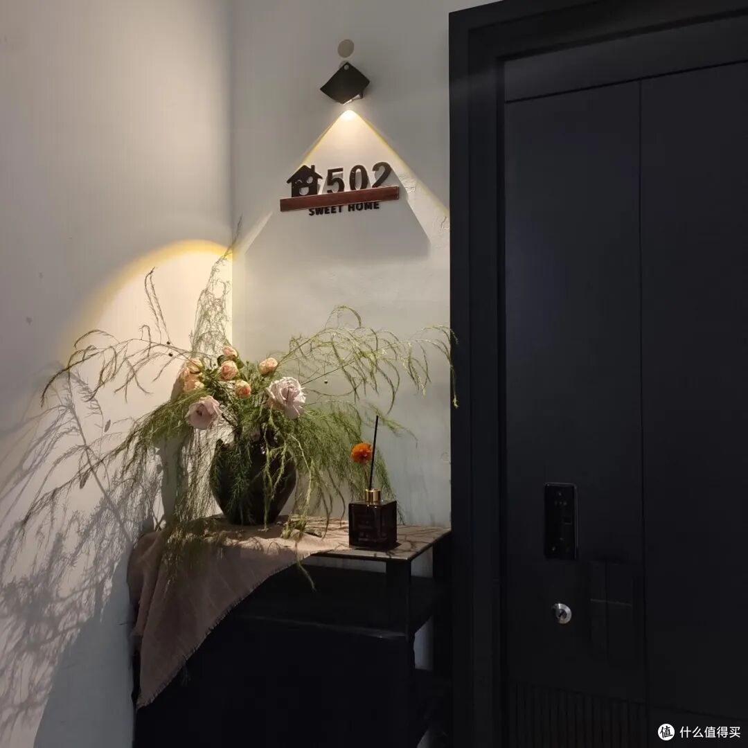 被年轻人家的8个“家居巧思”惊艳了!花钱不多,却十分温馨治愈