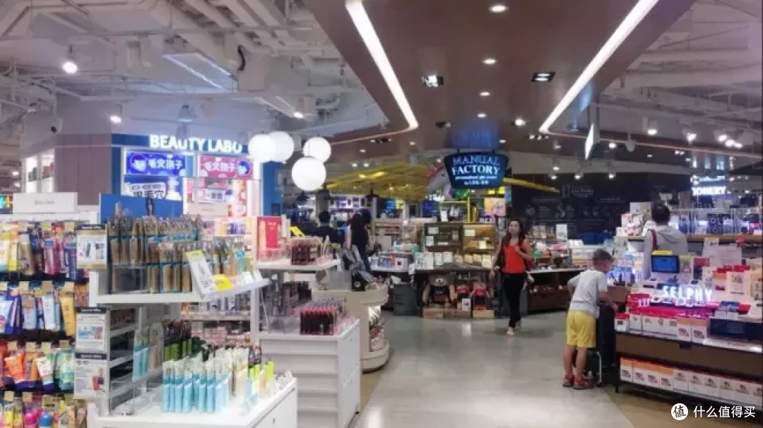 香港2025年12月零售销售连续八个月增长 耐用消费品升幅创近13年新高(图1)