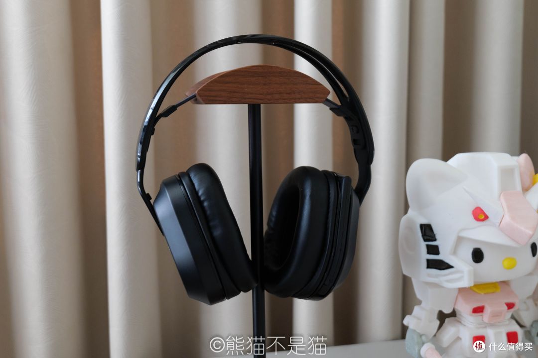 告别笨重!乌龟海岸刺客500:轻量化耳机,带你飞,带你赢!