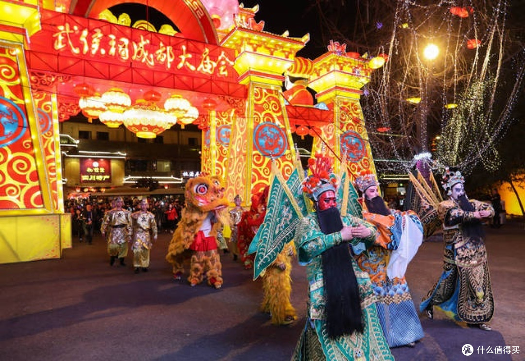 山河作伴,年味随行:旅游过年的温暖感悟