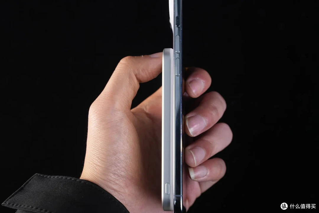 品丘 SoildAir超薄磁吸充电宝开箱体验
