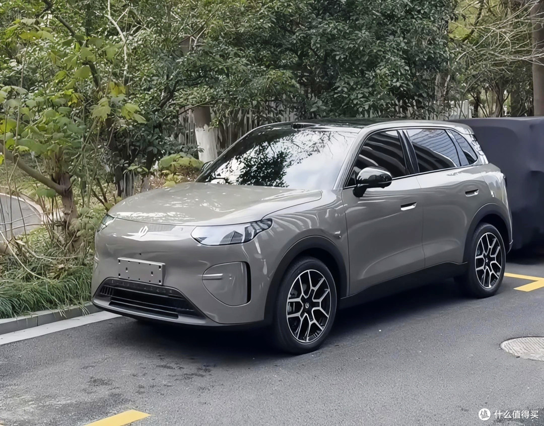 零跑A10，10万级智能SUV！激光雷达+8295芯片+500km续航，新卷王