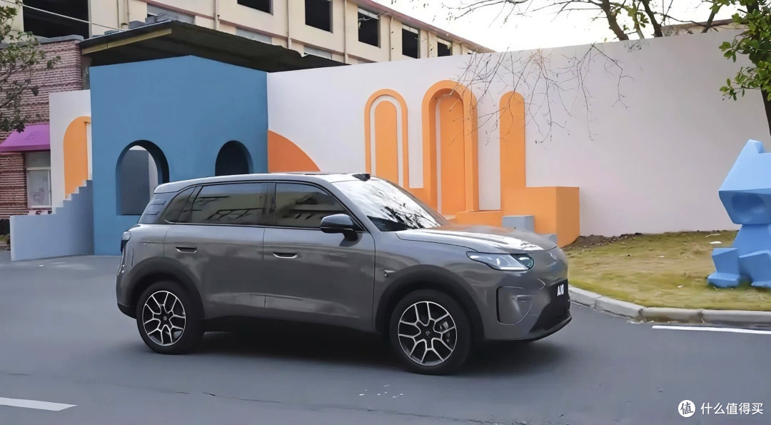 零跑A10，10万级智能SUV！激光雷达+8295芯片+500km续航，新卷王