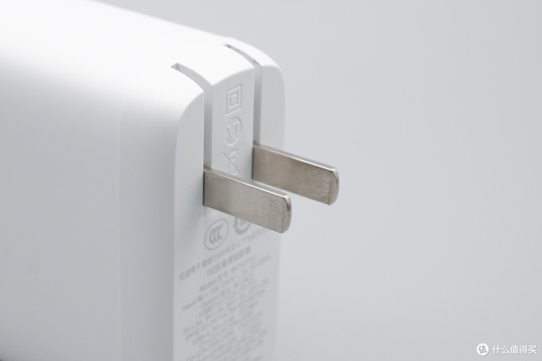 MFM认证加持,iPhone17快充不伤机,贝尔金112W氮化镓充电器评测