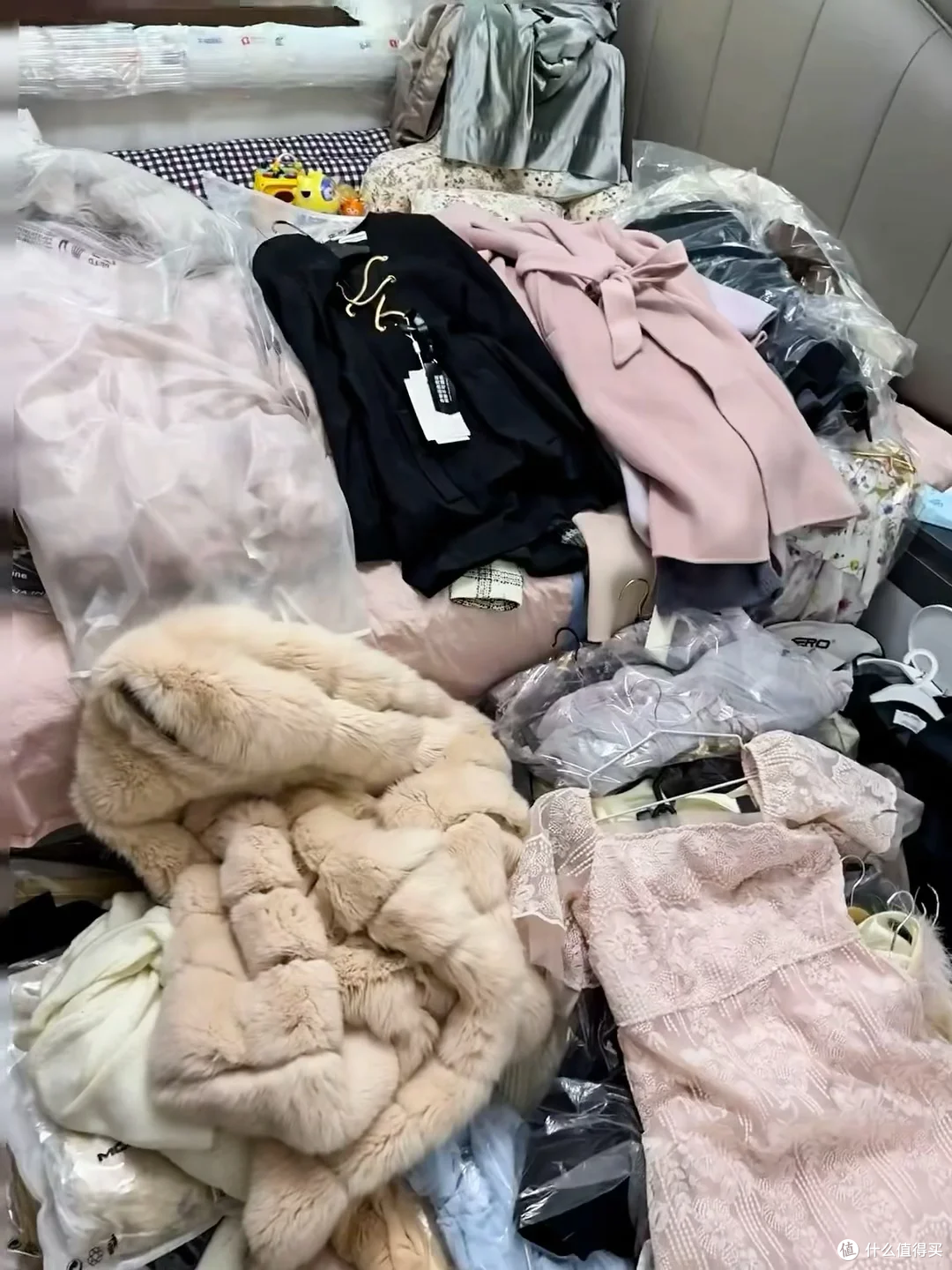 贪便宜,买了这7种衣服,看着高大上,穿上后真的一言难尽了!