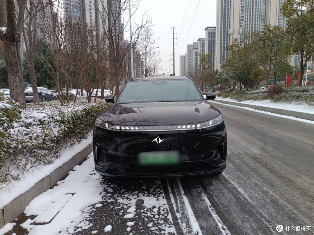 雨雪天开电车实录:这3个细节让我稳过结冰路