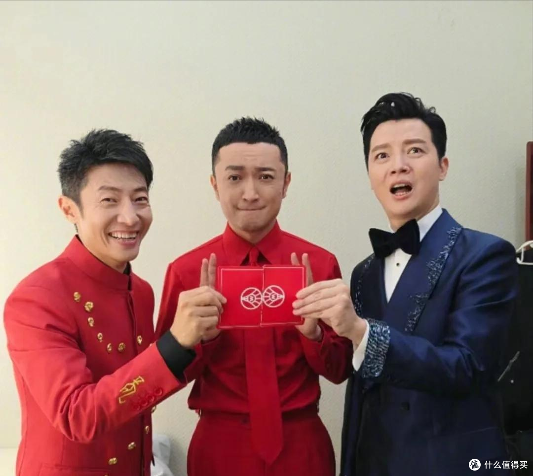 春晚主持大洗牌!3 人锁死 C 位,2 人被踢到分会场,杨帆边缘!