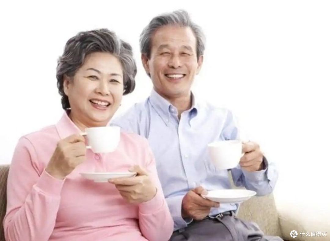老年人喝牛奶和喝羊奶哪个好？内行有话说！