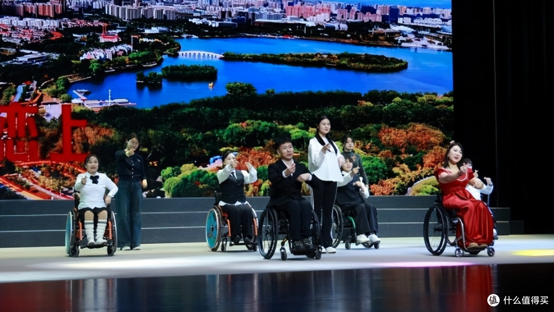 生命的交响 温暖绽放唐山 2026残创+公益春晚精彩上演