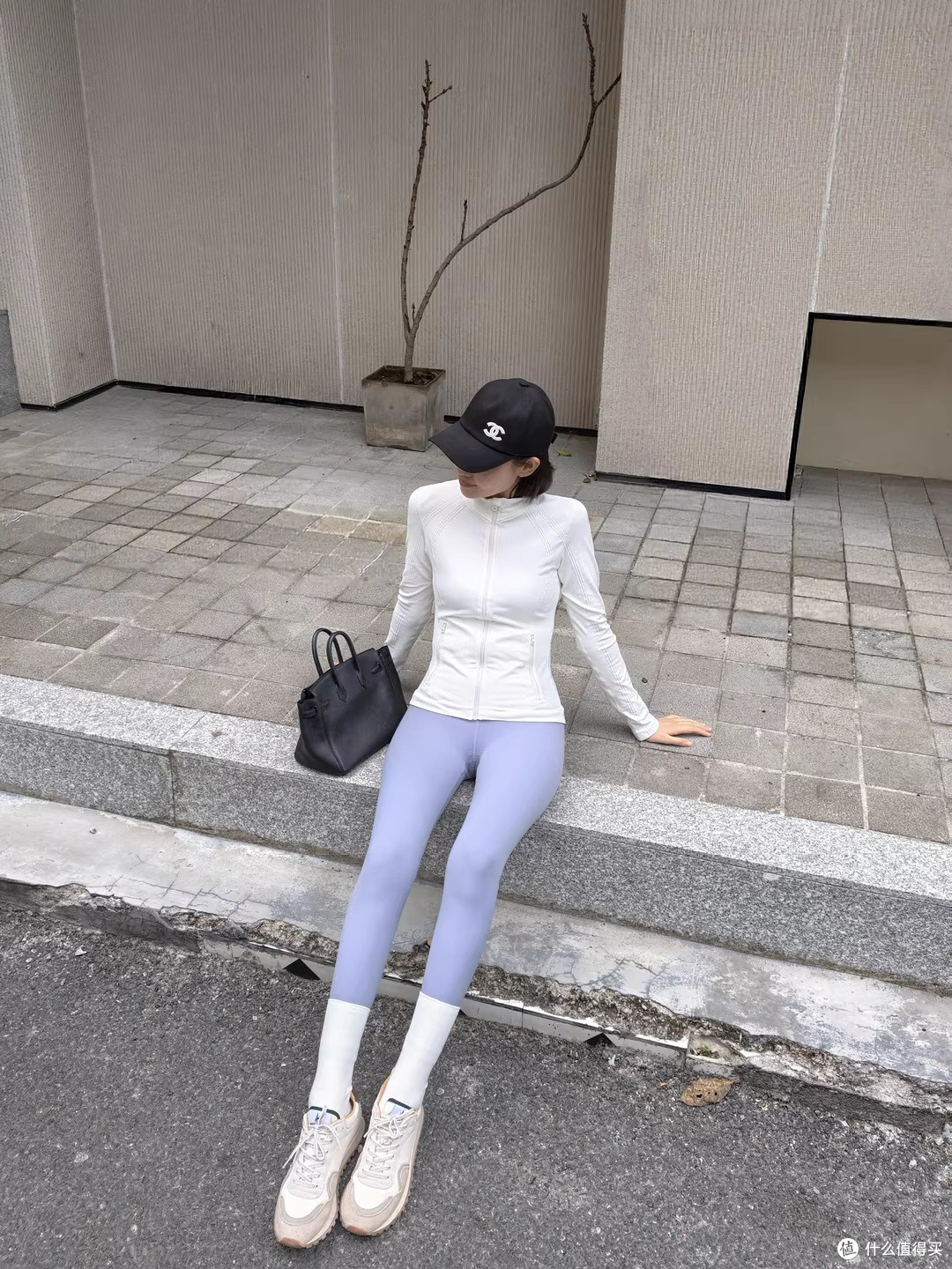 从热爱到专业:瑜伽教练的成长历程