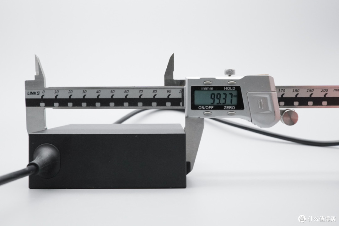 7级能效,英伟达DGX专属适配!雅晶源科技240W氮化镓充电器实测