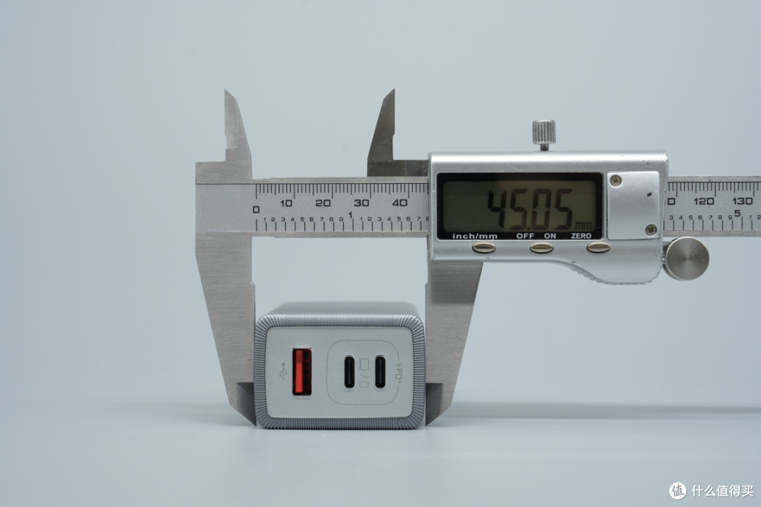 支持45W+45W组合输出,睿元100W氮化镓充电器拆解