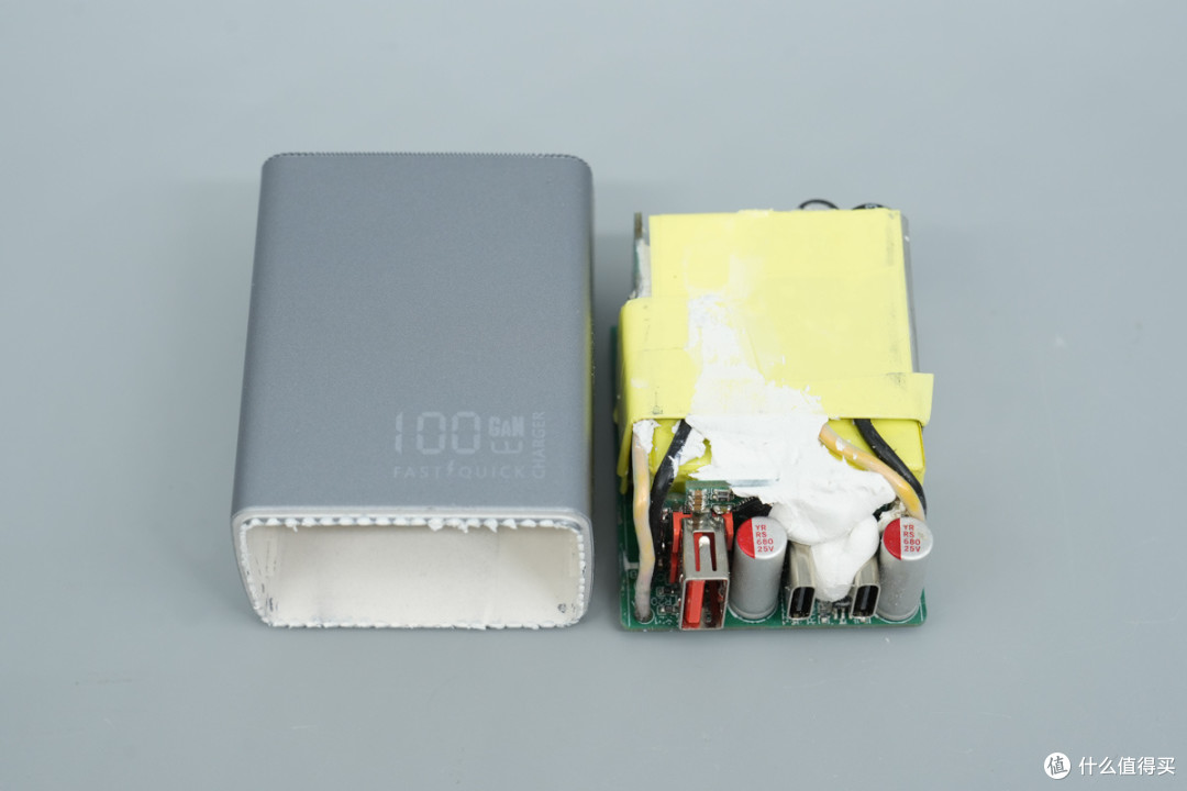 支持45W+45W组合输出,睿元100W氮化镓充电器拆解