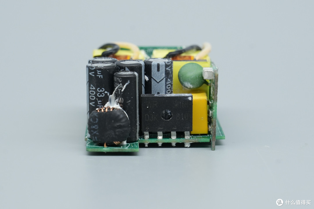 支持45W+45W组合输出,睿元100W氮化镓充电器拆解