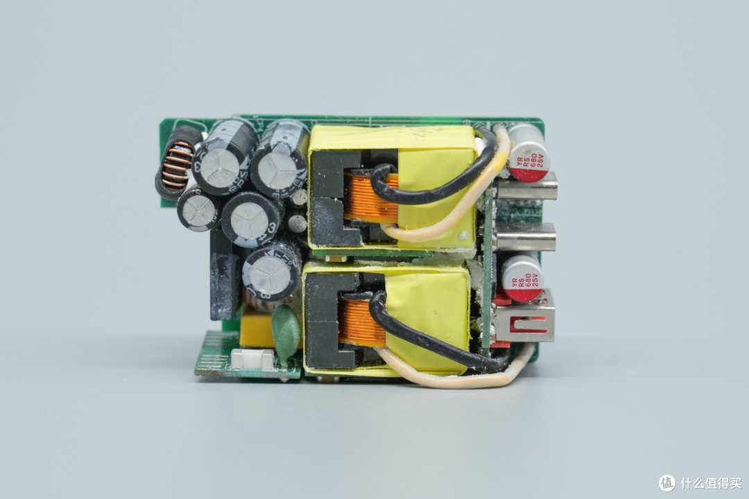 支持45W+45W组合输出,睿元100W氮化镓充电器拆解
