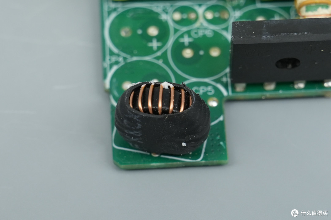 支持45W+45W组合输出,睿元100W氮化镓充电器拆解