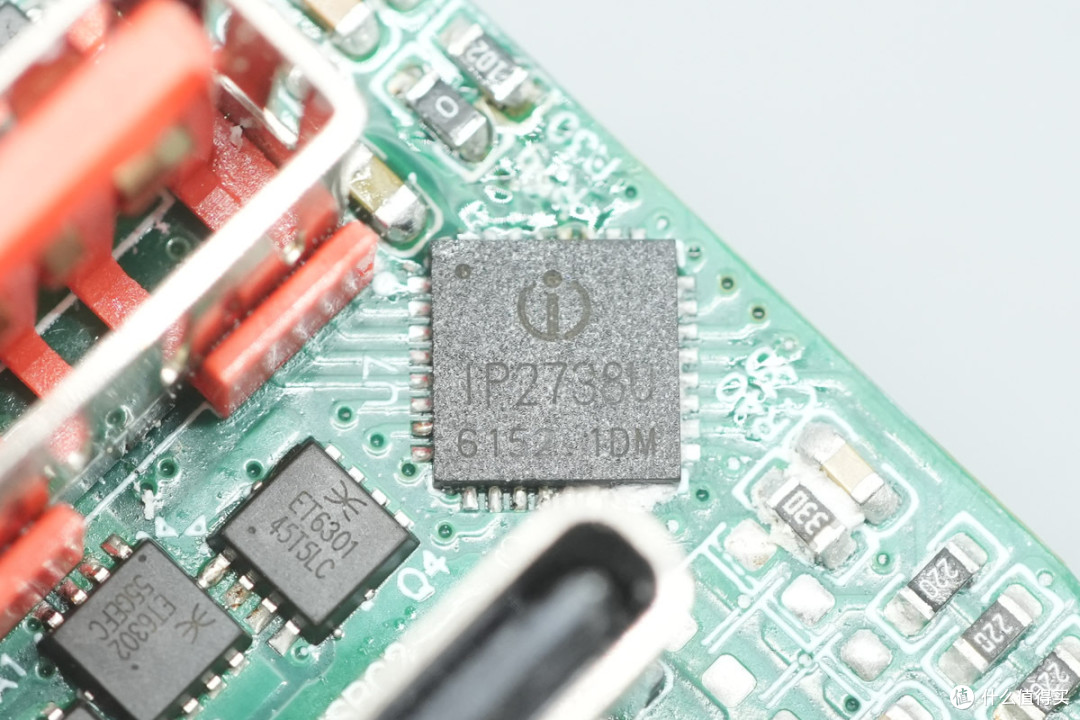 支持45W+45W组合输出,睿元100W氮化镓充电器拆解