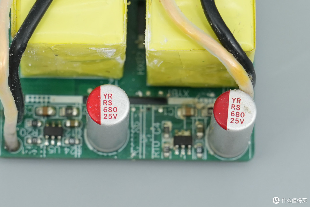 支持45W+45W组合输出,睿元100W氮化镓充电器拆解
