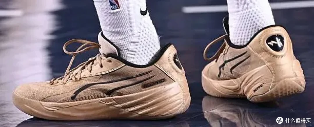 【NBA每日上脚】Kobe6新配色竟然致敬枫叶乔丹？