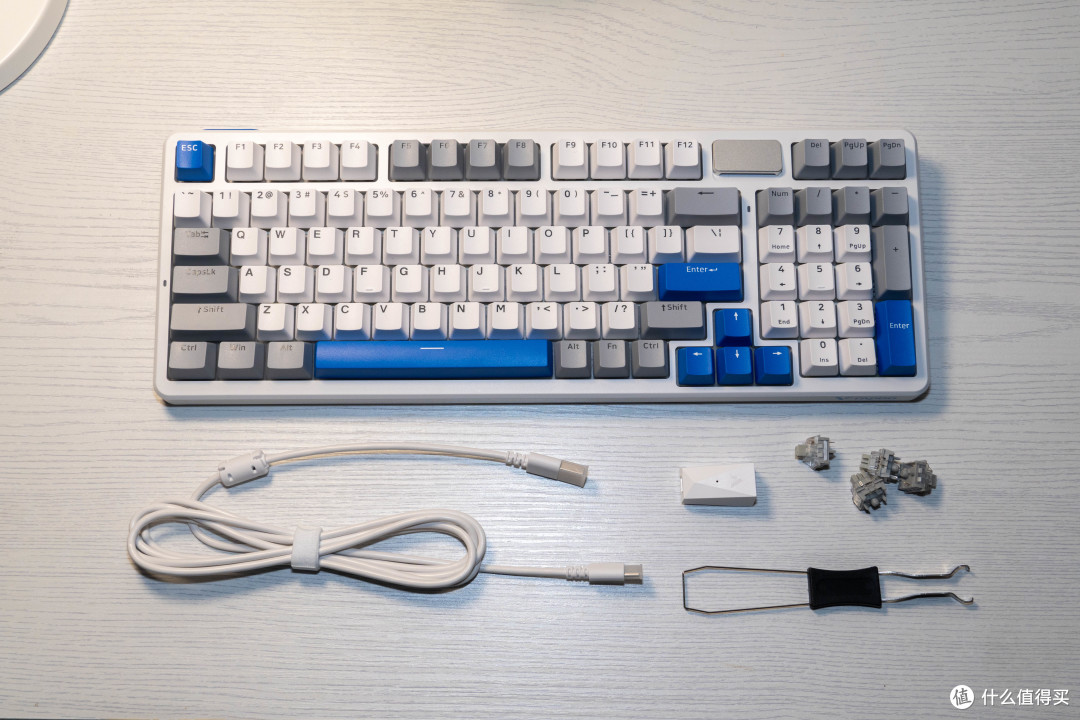 长续航 + 低延迟双 buff!雷柏 VT9 MAX二代和V700DIY 套装测评!