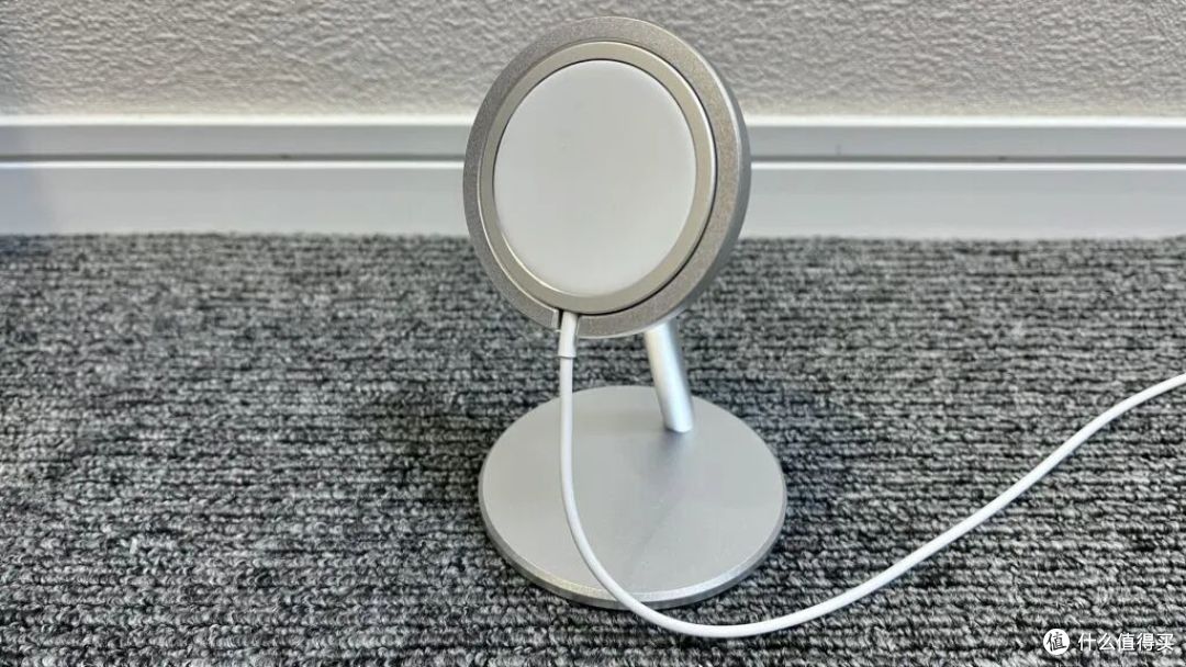 MagSafe充電器レビュー】角度調整可能な充電器スタンドと一緒に使ってみた | SOUNDABILITY 2.0