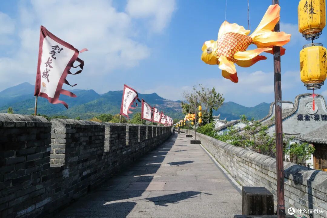 值得一去再去的山海之城，好吃又好逛，高铁1h可直达！