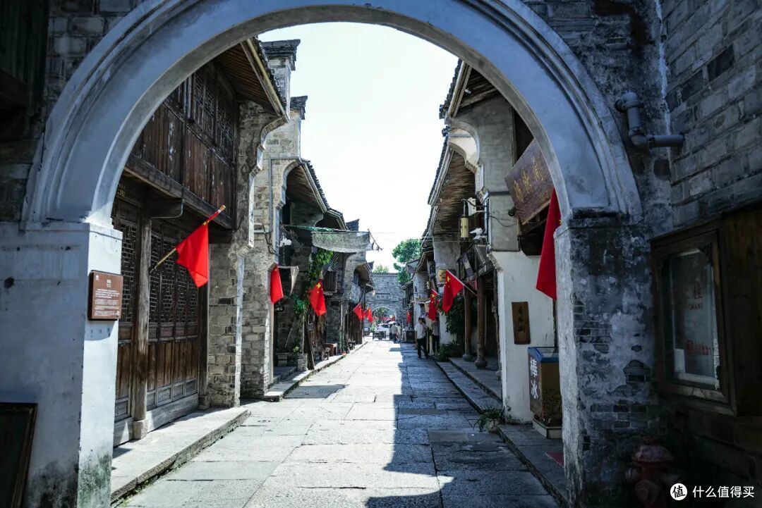 值得一去再去的山海之城，好吃又好逛，高铁1h可直达！