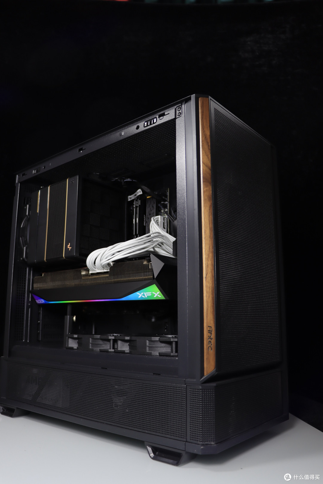 搭配 9070 XT 显卡也能让 9850X3D 轻松干掉 285K
