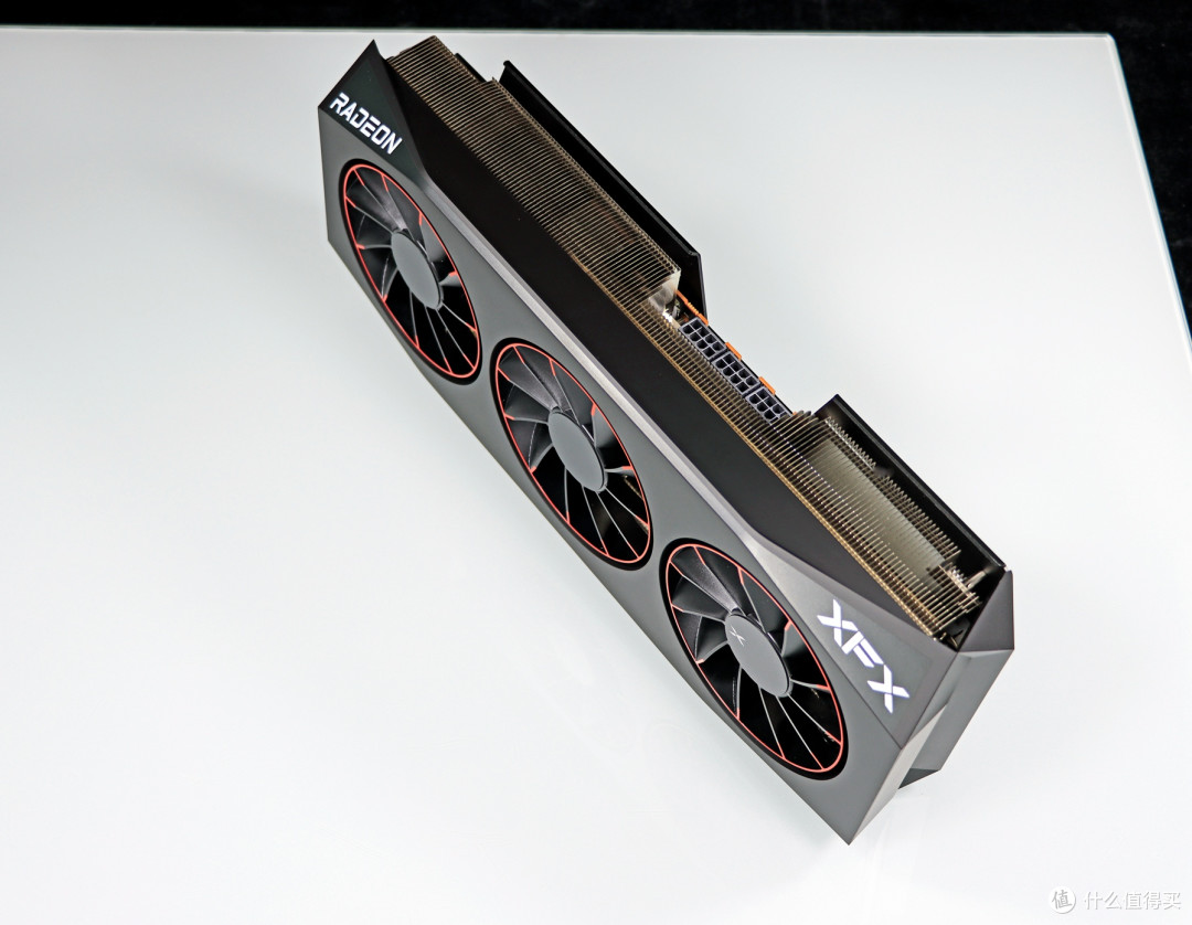 搭配 9070 XT 显卡也能让 9850X3D 轻松干掉 285K