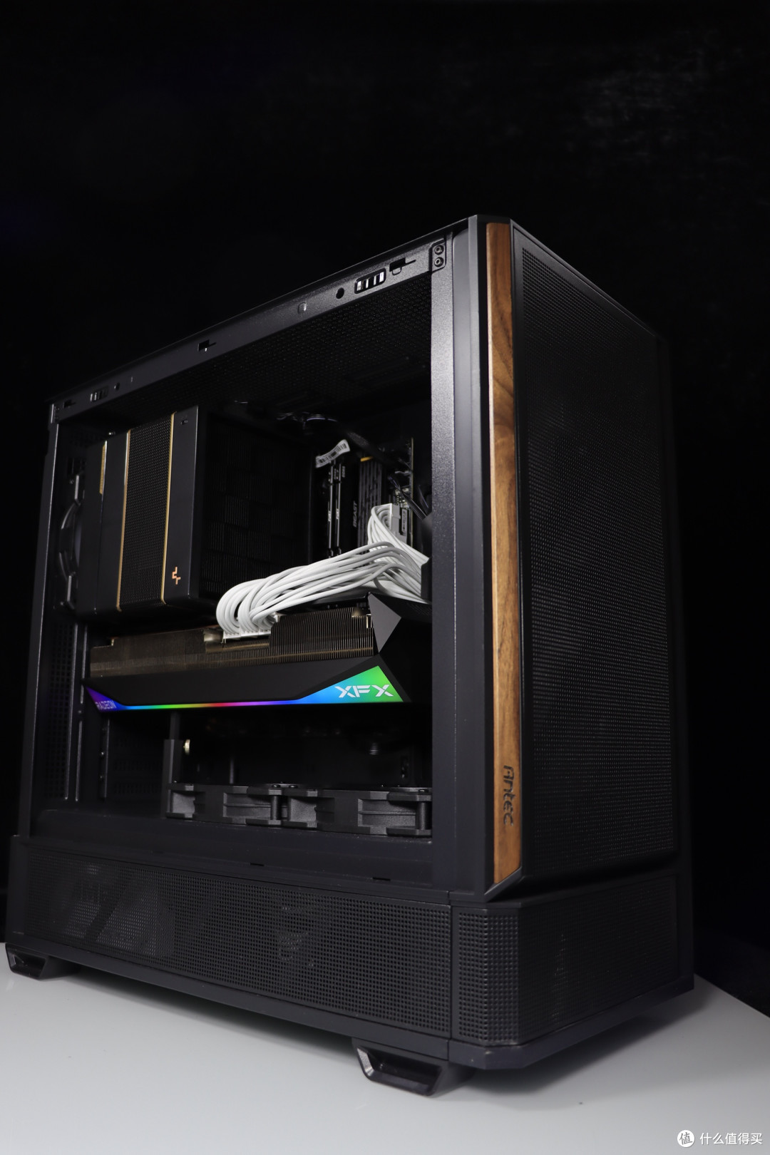搭配 9070 XT 显卡也能让 9850X3D 轻松干掉 285K
